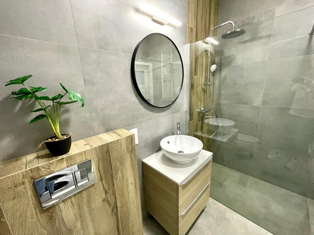 Modern Green Apartment Cracóvia Exterior foto